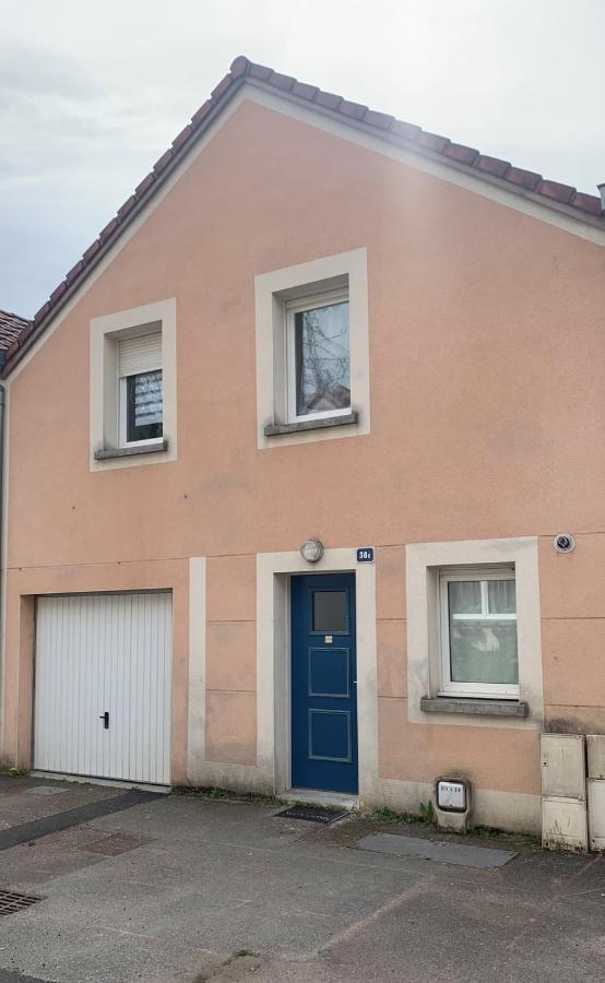 La Maison De Ville - 4 Chambres, 2 Sdb, Terrasse Et Garage - 90M2 Vesoul Bagian luar foto